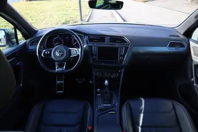 VW Tiguan 2.0 TSI Highline 4Motion — SUV polyvalent sans sinistre, transmission DSG — intérieur