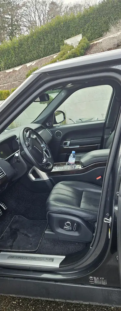 Land Rover Range Rover 4.4 SDV8 Vogue — Prestige diesel, 130'000 km, sans accident — detail