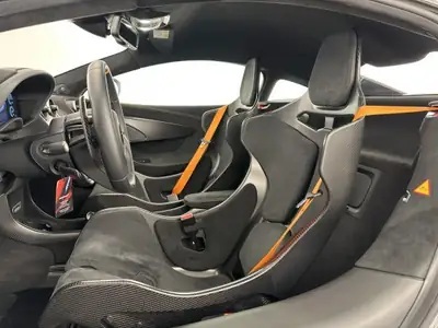 McLaren 600LT Coupé — Supercar V8 600 ch, première main, historique complet — detail