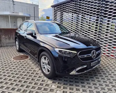 Mercedes-Benz GLC 200 4Matic — SUV hybride mild-hybrid, 18 000 km seulement — Außenansicht