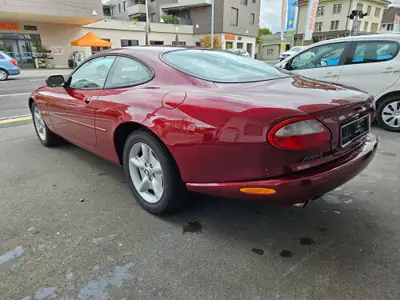 Jaguar XK8 1997 — Coupé sportif iconique, 284 ch, collection privée — Heckansicht