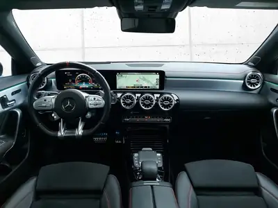 Mercedes-Benz CLA 35 AMG Shooting Brake — Performance 306 ch, 4Matic, 88000 km — Miniature 8