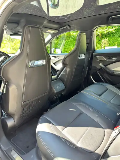 Jaguar I-PACE EV400 HSE AWD — Le SUV électrique britannique haute performance, 67'000 km — dashboard