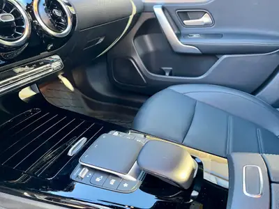 Mercedes-Benz A 180 Progressive — Élégance urbaine et efficacité énergétique — Thumbnail 25