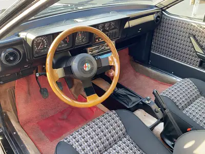 Alfa Romeo GTV 6 2.5 — Coupé sportif des années 80, 160 ch authentiques — Miniatur 7