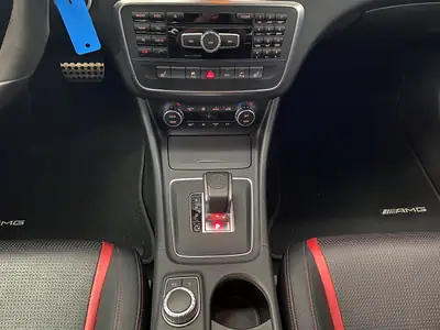 Mercedes-Benz CLA 45 AMG 4Matic — Performance 360 ch et design coupé, 118000 km — Miniatur 10