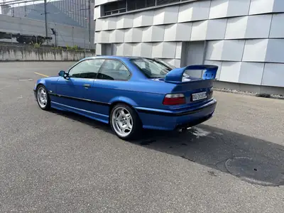 BMW M3 Coupé 1995 — Légende sportive, moteur 44'000 km seulement — Heckansicht