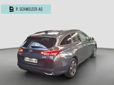 Hyundai i30 Wagon 1.5 T-GDi Amplia 48V — Monospace écologique avec mild-hybrid — tableau de bord