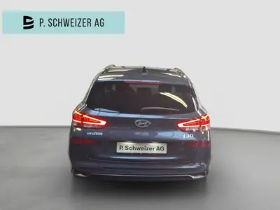 Hyundai i30 Wagon 1.5 T-GDi Amplia 48V — Monospace écologique avec mild-hybrid — intérieur