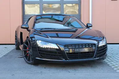 Audi R8 Coupé 4.2 FSI — Supercar légendaire, carbone intégral, sans accident — vue extérieure