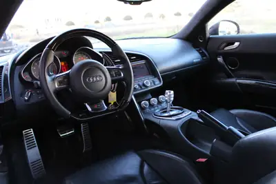 Audi R8 Coupé 4.2 FSI — Supercar légendaire, carbone intégral, sans accident — Miniature 10