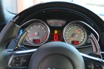 Audi R8 Coupé 4.2 FSI — Supercar légendaire, carbone intégral, sans accident — Miniature 16