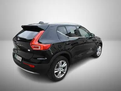 Volvo XC40 T4 Plug-in Hybrid — SUV compact premium, 14 900 km seulement — Miniatur 9