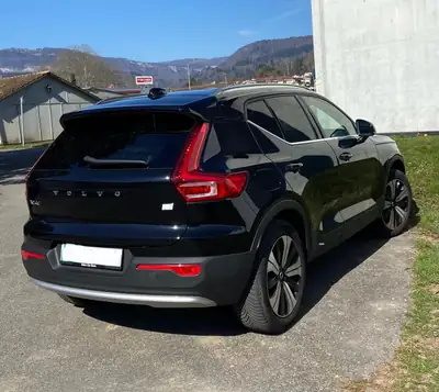 Volvo XC40 T4 Plug-in Hybrid — SUV compact premium, 14 900 km seulement — Miniatur 8