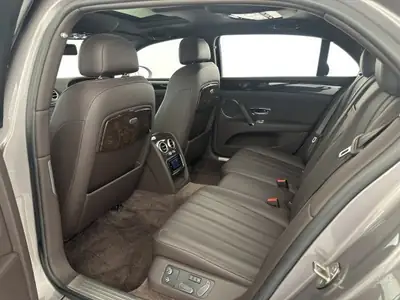 Bentley Flying Spur 6.0 — Berline de prestige, 626 ch, entretien complet — detail