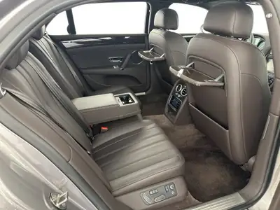 Bentley Flying Spur 6.0 — Berline de prestige, 626 ch, entretien complet — Thumbnail 9