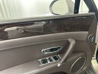 Bentley Flying Spur 6.0 — Berline de prestige, 626 ch, entretien complet — Thumbnail 11
