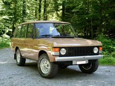 Land Rover Range Rover Classic 3.5 V8 — Légende des années 80, moteur puissant et prestige intemporel — Seitenansicht