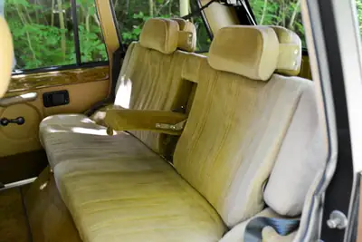 Land Rover Range Rover Classic 3.5 V8 — Légende des années 80, moteur puissant et prestige intemporel — Miniatur 15