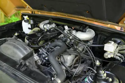 Land Rover Range Rover Classic 3.5 V8 — Légende des années 80, moteur puissant et prestige intemporel — Miniatur 23