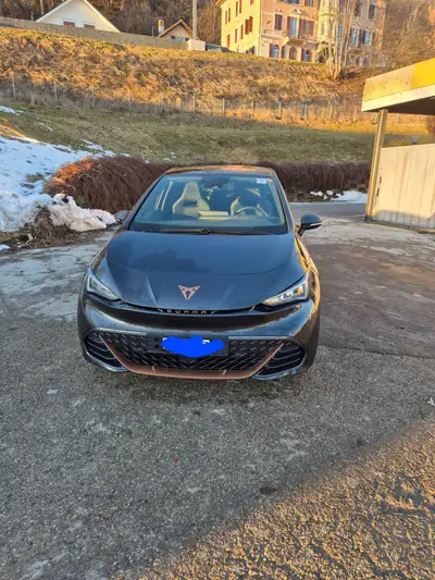 CUPRA Born 58 kWh e-boost — Électrique performant, 35'000 km seulement — vue extérieure