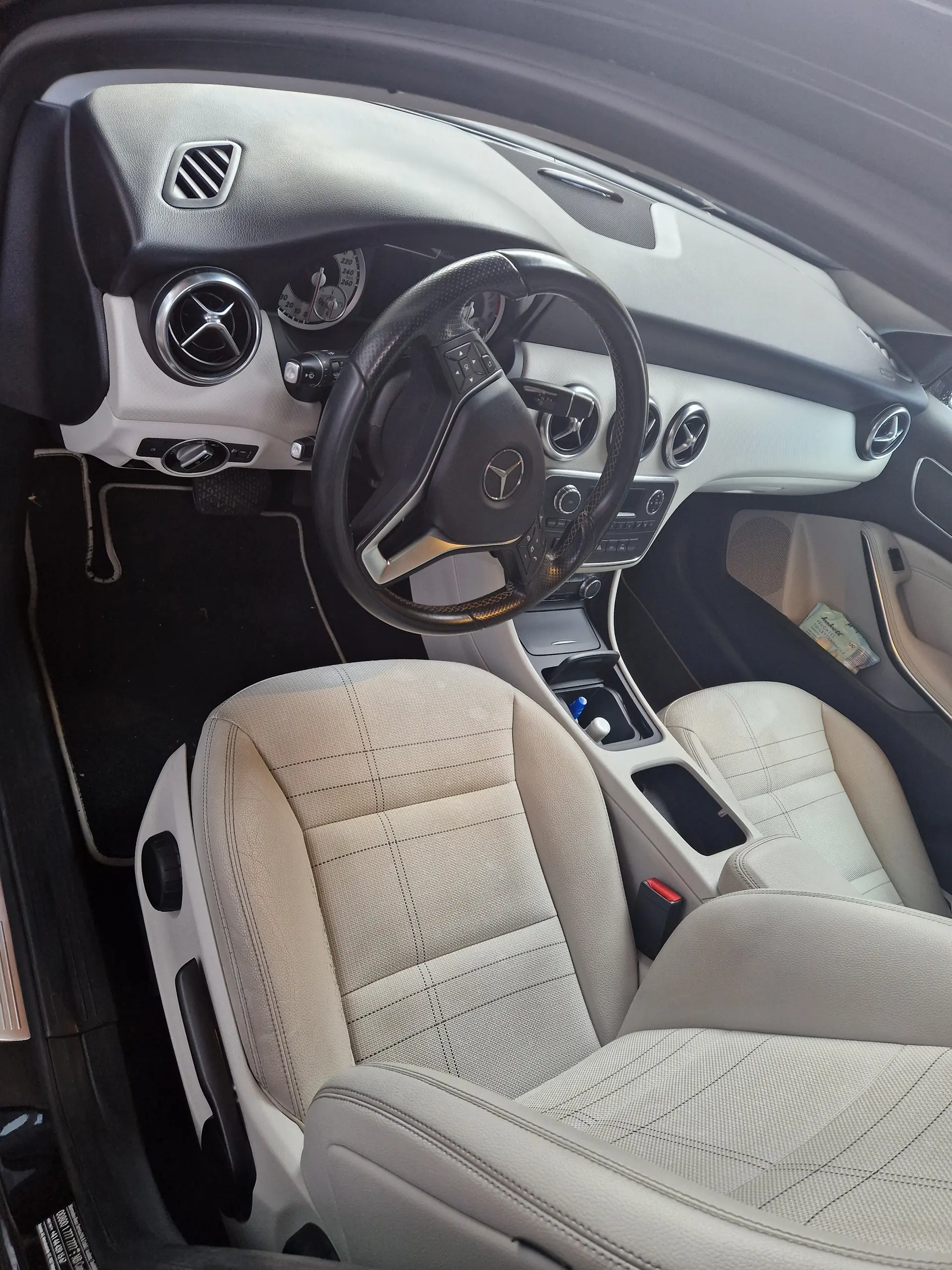 Mercedes-Benz Classe A 2014 occasion Lausanne 27 — 4