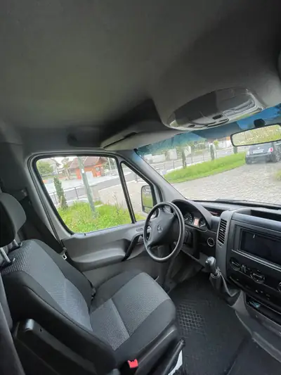 Mercedes-Benz Sprinter 313 CDI — Utilitaire fiable, 68'000 km, sans sinistre — intérieur