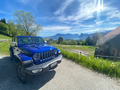 Jeep Wrangler Unlimited Sahara — SUV robuste diesel avec système de toit surcharge 300 kg — Miniatura 12