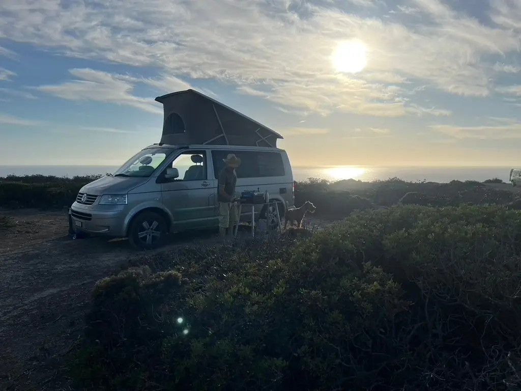 VW T5 — Monospace robuste diesel, parfait état d'entretien — vista esterna