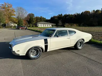 Oldsmobile 442 1968 — Légendaire muscle car V8 Big Block, 64'000 km — vista esterna