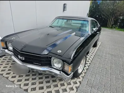 Chevrolet Chevelle SS 454 — Muscle car légendaire de 1972, rare et authentique — vista posteriore