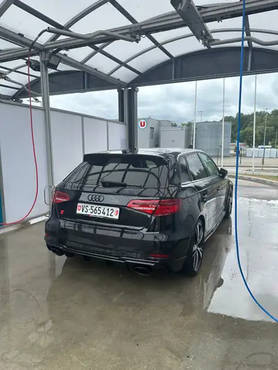 Audi RS3 Sportback 2.5 TSI Quattro — 400 ch, performance brute et polyvalence — détail