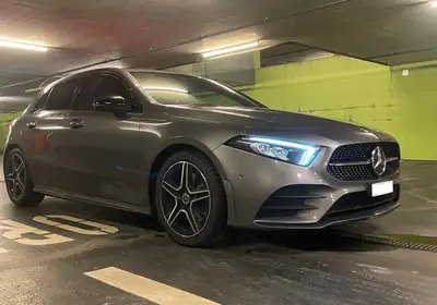 Mercedes-Benz Classe A 220 AMG Line — Berline compacte dynamique 4Matic 190 ch — vue extérieure