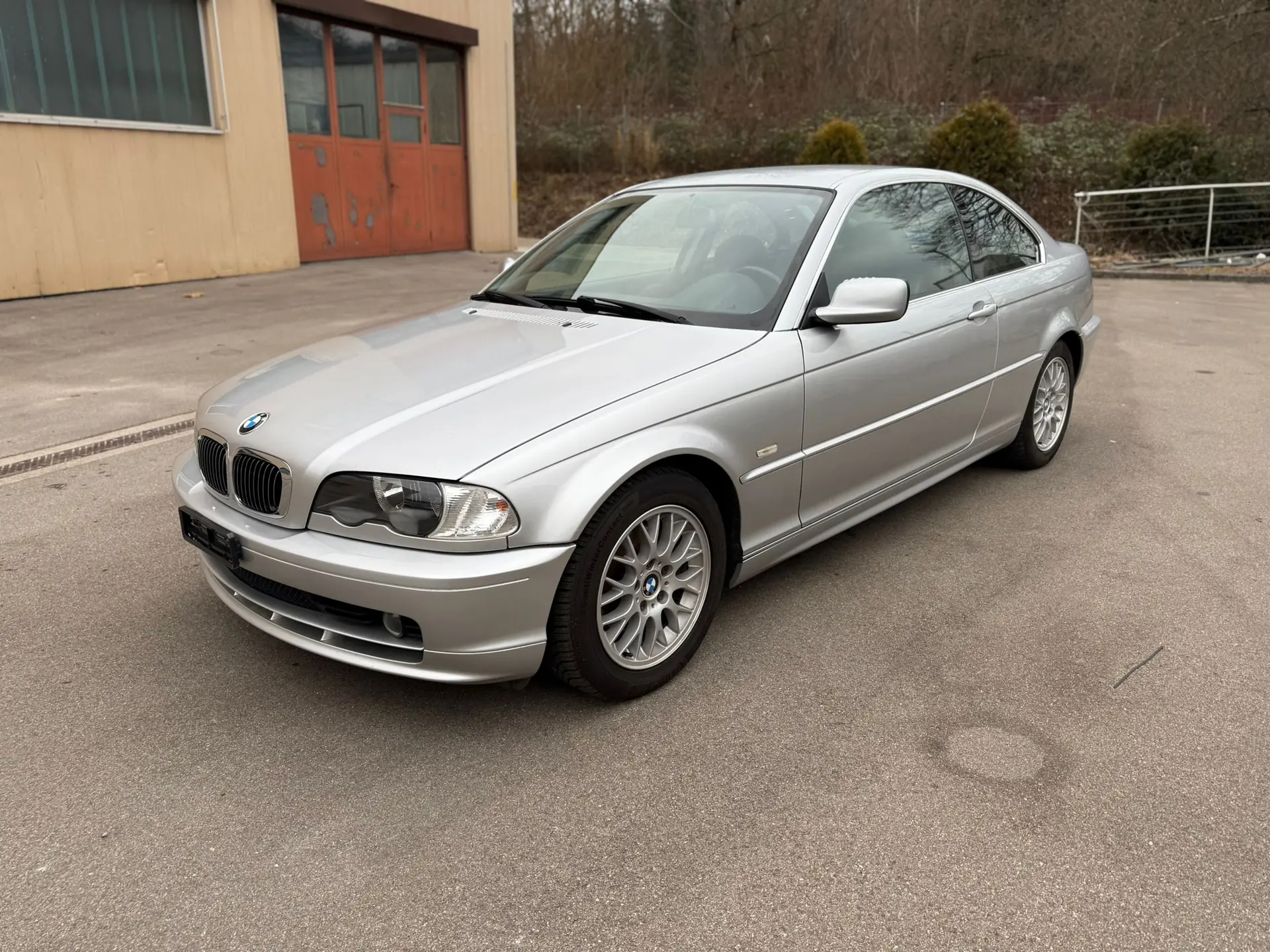 BMW 328Ci Coupé 2000 — Élégance sportive et fiabilité allemande