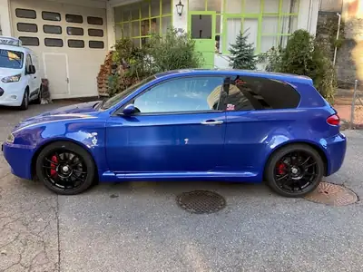Alfa Romeo 147 GTA Q2 — Sportive compacte 250 ch, boîte manuelle, différentiel Quaife — fianco