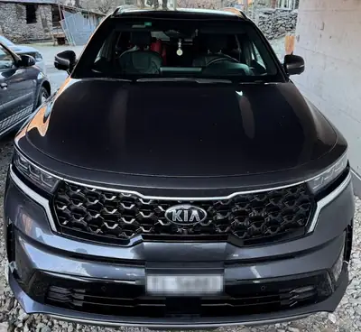Kia Sorento 1.6 T-GDi HEV — SUV 7 places hybride, 43'000 km seulement — vue extérieure