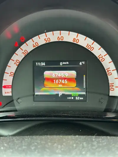 Smart Fortwo EQ Prime — Citadine électrique compacte, 17'000 km seulement — dettaglio