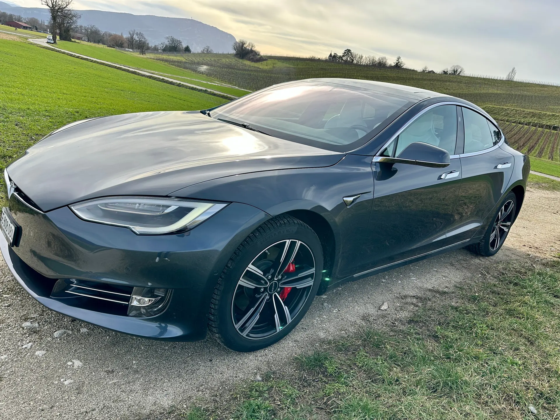 Tesla Model S 100 D Performance — Berline électrique haute performance, 38'400 km — vista esterna