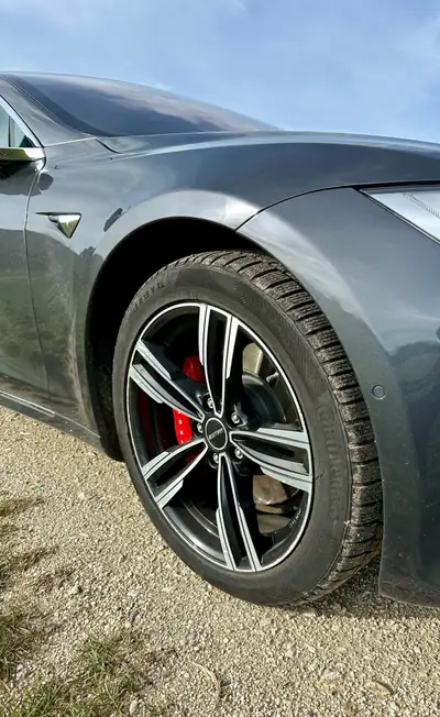 Tesla Model S 100 D Performance — Berline électrique haute performance, 38'400 km — vista posteriore