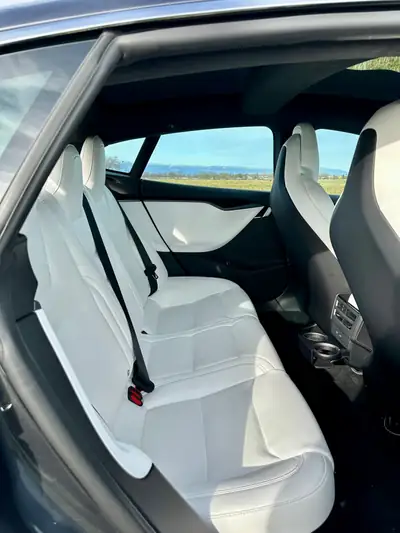 Tesla Model S 100 D Performance — Berline électrique haute performance, 38'400 km — cruscotto
