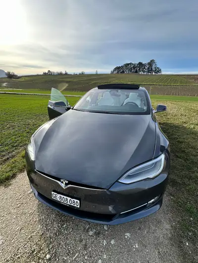 Tesla Model S 100 D Performance — Berline électrique haute performance, 38'400 km — Miniatura 7