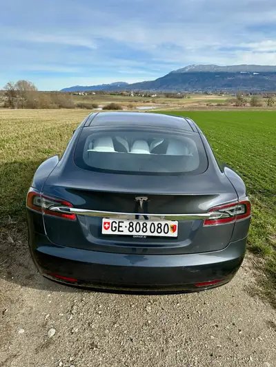 Tesla Model S 100 D Performance — Berline électrique haute performance, 38'400 km — Miniatura 8