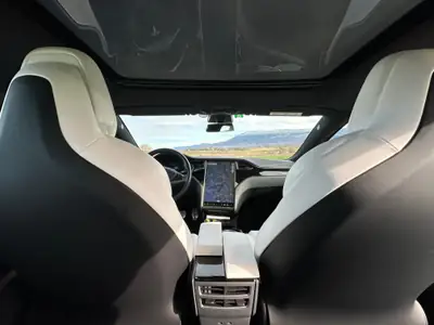 Tesla Model S 100 D Performance — Berline électrique haute performance, 38'400 km — Miniatura 10