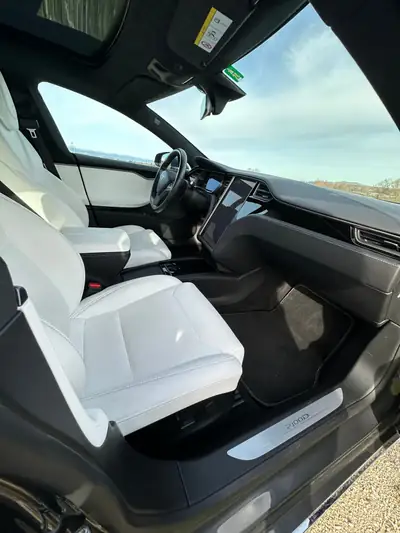 Tesla Model S 100 D Performance — Berline électrique haute performance, 38'400 km — Miniatura 13