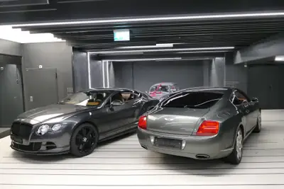 Bentley Continental GT 6.0 Mulliner 2005 — Coupé grand tourisme de prestige, moteur W12 560 ch — Heckansicht
