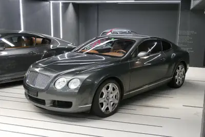 Bentley Continental GT 6.0 Mulliner 2005 — Coupé grand tourisme de prestige, moteur W12 560 ch — Armaturenbrett