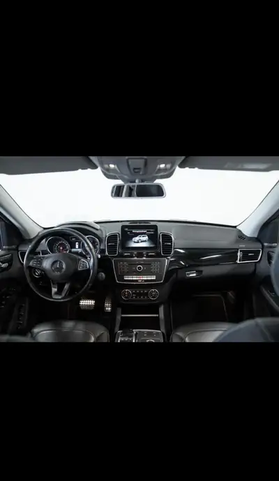 Mercedes-Benz GLS 350 d 4Matic — SUV 7 places diesel, 75'000 km seulement — Miniatur 7