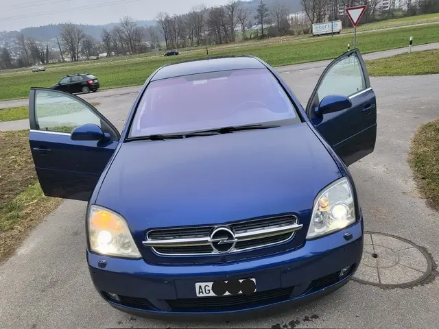 Opel Vectra Caravan 1.9 CDTi — Monospace diesel automatique, 212 000 km