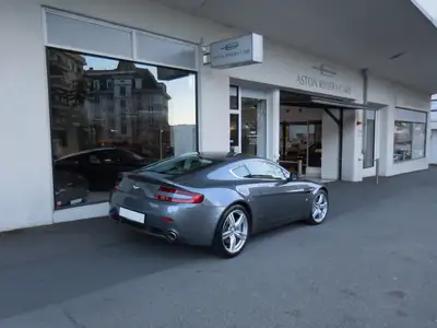 Aston Martin V8 Vantage 4.7 Sportshift — Coupé sport britannique, 426 ch purs — tableau de bord