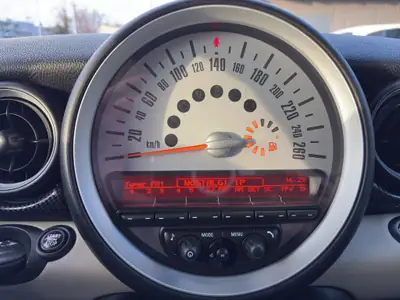 Mini Cooper S 2013 — Sportive compacte, 75'000 km, équipements premium — Miniatura 14